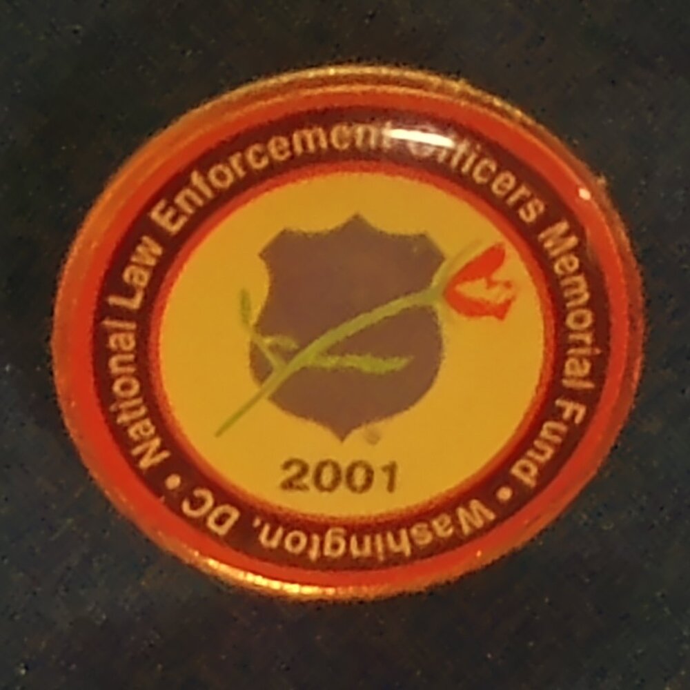 National Law Enforcement Officers Memorial Fund 2001 Washington DC Lapel Pin
